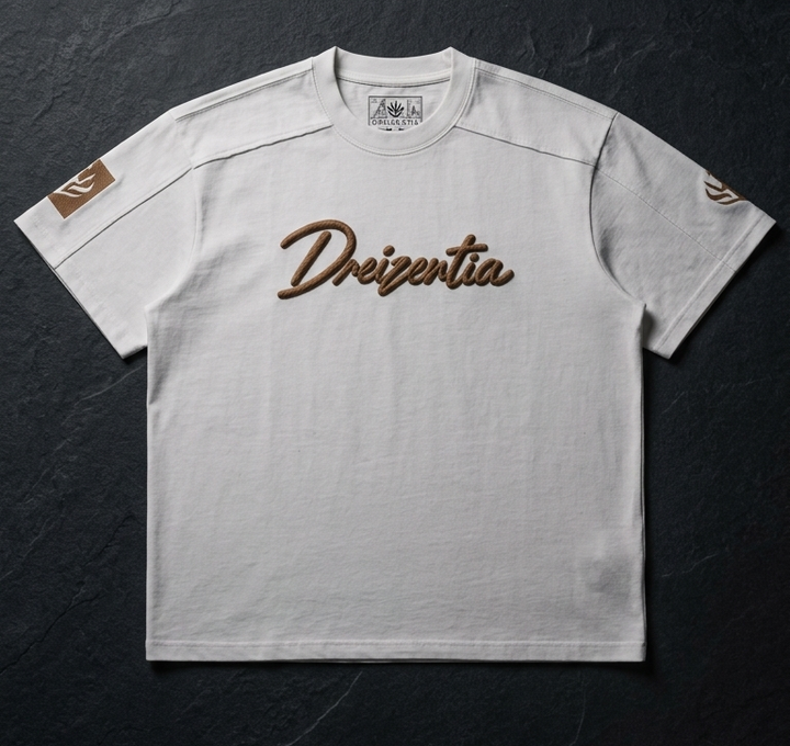 DREIZENTIA REVIER ROYAL – Cognac White | Boxy T-Shirt
