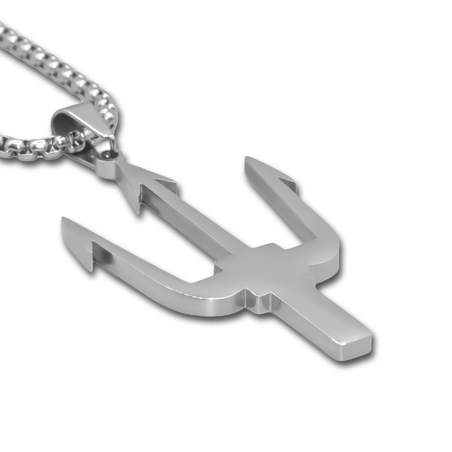 Edelstahl Anhänger „Valor“ mit massivem Dreizack-Design. Hochwertiger Edelstahl, markante Optik, Teil der Valor-Kollektion.