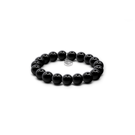 8 mm Armband aus glänzenden Obsidian-Perlen mit Edelstahl-Charm und Dreizack-Gravur – elegantes Herrenaccessoire aus der Primus Line.