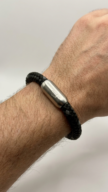 Nautic Force – Reflective Shadow | am Handgelenk