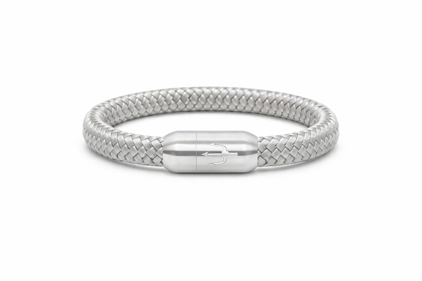Nautic Force „Silver Crest“ – graues 8 mm Segeltauarmband mit Edelstahl-Dreizack-Magnetverschluss
