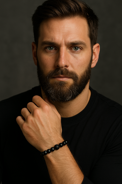Infinity Balance – Onyx Pure am Handgelenk, minimalistisches Onyx-Armband von Lorencik™