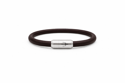 Braunes 6 mm Lederarmband aus der Puro Line mit Edelstahl-Magnetverschluss und Dreizack-Gravur