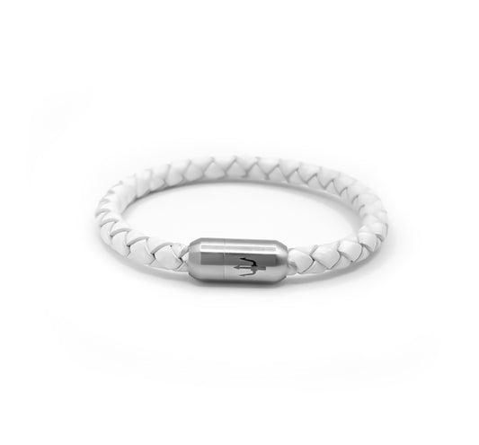 Geflochtenes 6 mm Lederarmband aus weißem Rindsleder mit Edelstahl-Magnetverschluss und Dreizack-Gravur – stilvolles Accessoire aus der Puro Line